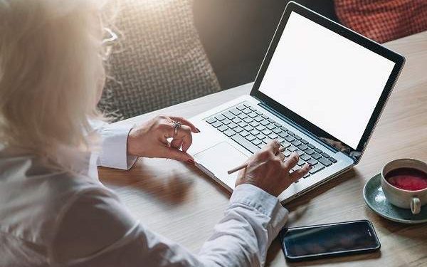 «Tercera Revolución Productiva»: académica UPLA advierte sobre cambios que el teletrabajo puede generar en los vínculos laborales