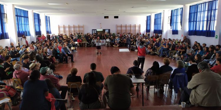 Sharp propone generar un proceso de debate constituyente mediante un cabildo comunal en Valparaíso