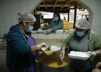 300 ollas comunes de la Región  de Valparaíso serán apoyadas con recursos aprobados por el CORE