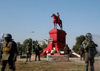Ejército rechazó ataque a estatua del general Baquedano durante manifestaciones