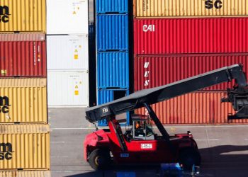 Valparaíso: ANFACH denuncia a Contraloría eventual irregularidad en descarga de container