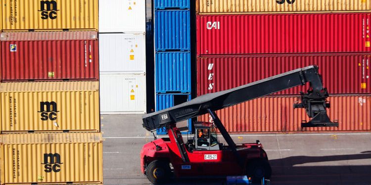 Valparaíso: ANFACH denuncia a Contraloría eventual irregularidad en descarga de container