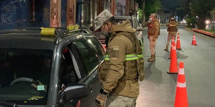 Gobierno se abre a la posibilidad de modificar el toque de queda para el plebiscito