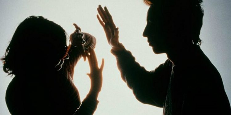 Senadores presentan proyecto para que condenados por violencia intrafamiliar y deudores por pensión de alimentos no sean candidatos a cargos de elección popular