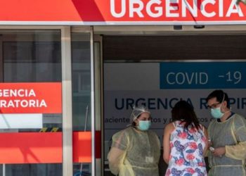 COVID-19: expertos y expertas plantean preocupación ante focos geográficos de mayor transmisión en el norte y sur de Chile