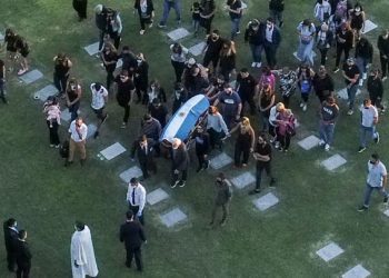 Maradona ya descansa en el Cementerio Bella Vista de Buenos Aires