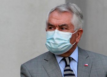 Solicitud del ministro Paris de prorrogar por 42 días la entrega de correos fue rechazada por el Juzgado de Garantía de Santiago