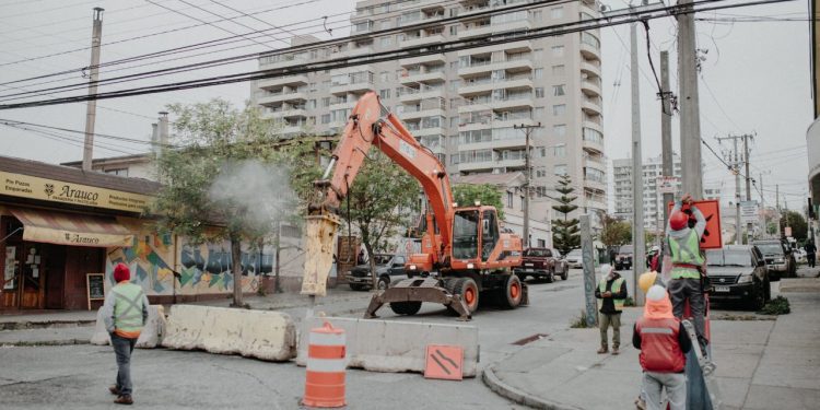 Valparaíso: comienza segunda etapa de obras de conservación vial y reparación de espacios públicos de avenida Matta