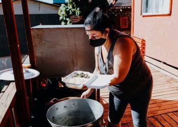 Municipalidad de Valparaíso destinará más de $300 millones a alimentos para ollas comunes