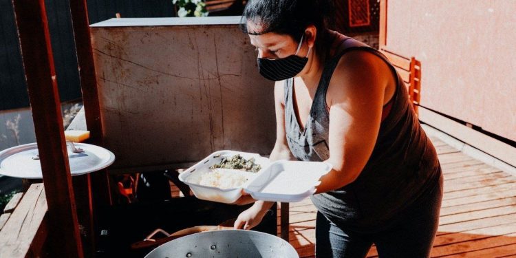 Municipalidad de Valparaíso destinará más de $300 millones a alimentos para ollas comunes