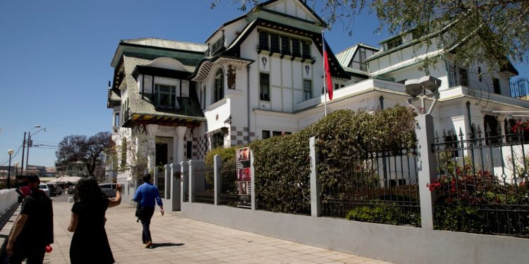 Museo Baburizza de Valparaíso reabre sus puertas luego de ocho meses cerrado