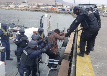 Banda transnacional dedicada al tráfico de drogas vía marítima es desbaratada tras ser sorprendida con más de media tonelada de cocaína