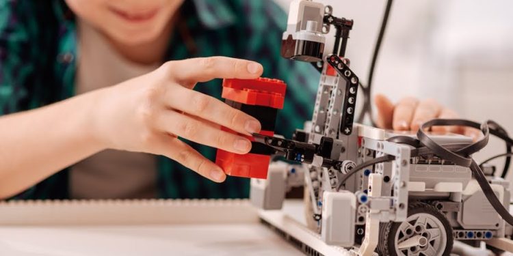 Presentan primera versión de Robotic Fest para visibilizar la robótica educativa y su impacto en el país