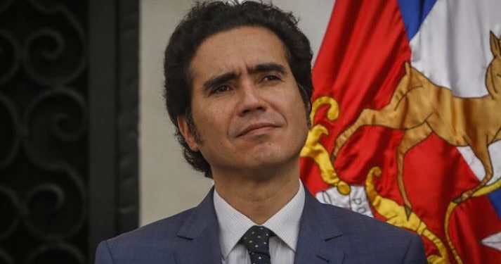 Ministro de Hacienda pidió los datos personales de todos los que retiraron el 10 % de las AFP