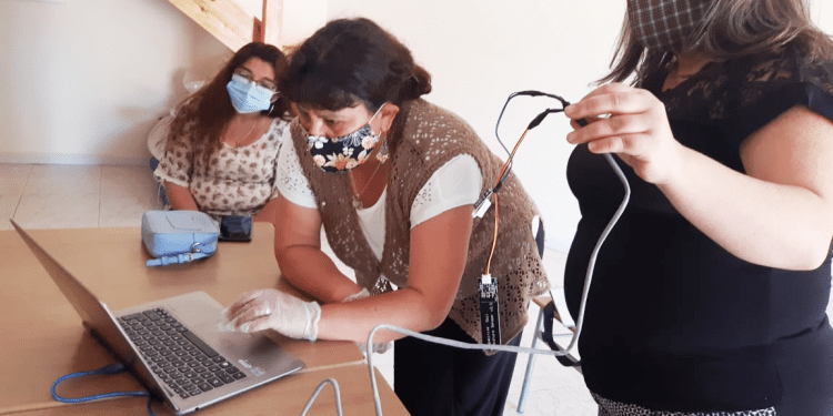 Producirán hortalizas libres de contaminación tras alianza entre vecinas de Puchuncaví y la UPLA