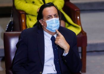 Acusación constitucional contra ex ministro Víctor Pérez se tratará este lunes en el Senado