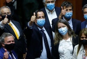 Senado rechaza acusación constitucional contra ex ministro del Interior, Víctor Pérez