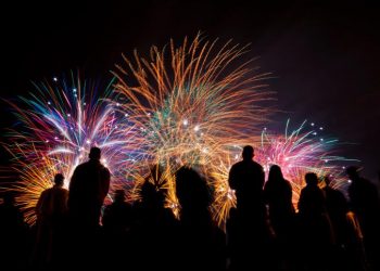 Minsal prepara plan para fiestas de fin de año y toma como ejemplo el «Fondéate en tu casa»