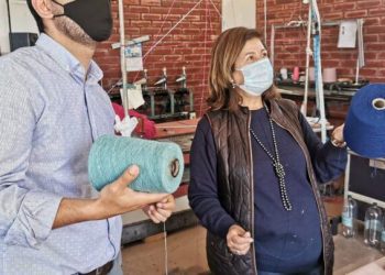 Microempresarios de Valparaíso son capacitados por universitarios y académicos para reducir la brecha digital