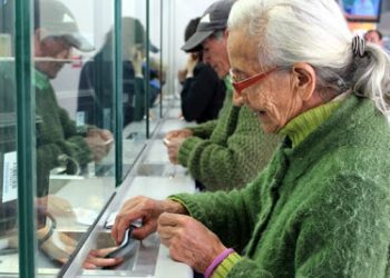 Desde el oficialismo piden al Gobierno que apure la reforma a las pensiones