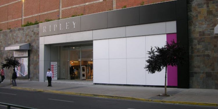 Viña del Mar: Seremi de Salud confirma brote de COVID-19 en multitienda del Mall Marina Arauco