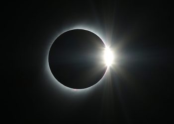 Especialistas invitan a observar de forma segura e informada el eclipse solar de este 14 de diciembre