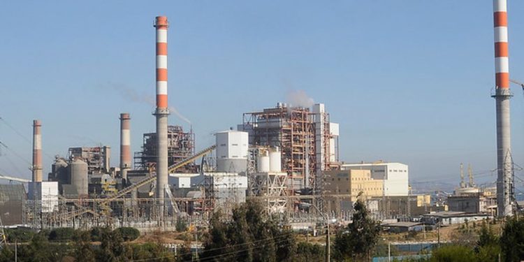 Senadora Allende enfatiza que el cierre de las termoeléctricas es un imperativo moral y sanitario