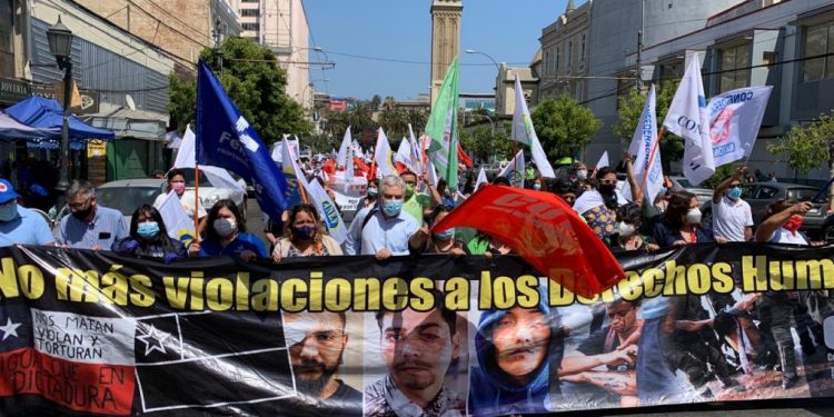 Presidente de la ANEF pide a los parlamentarios “ponerse del lado de los trabajadores” tras marcha en Valparaíso