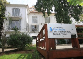 Universidad de Playa Ancha congela matrículas y aranceles en postgrados