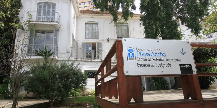 Universidad de Playa Ancha congela matrículas y aranceles en postgrados