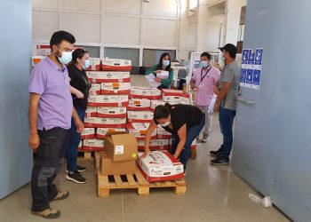 Entregan tres toneladas de carne a ollas comunes de Valparaíso