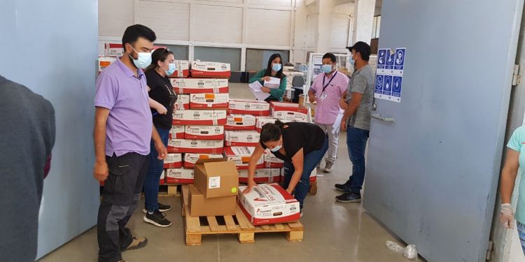 Entregan tres toneladas de carne a ollas comunes de Valparaíso