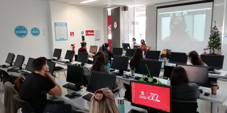 Profesionales de centros de trazabilidad y residencias sanitarias se capacitan para detectar y derivar casos de violencia contra la mujer