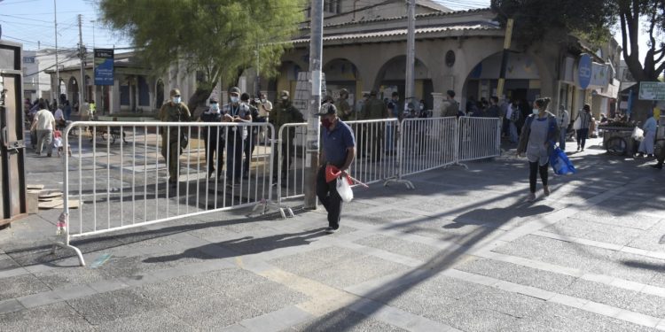 Cierran Paseo Latorre de Villa Alemana tras aumento de 50% en los casos de COVID-19 en la comuna