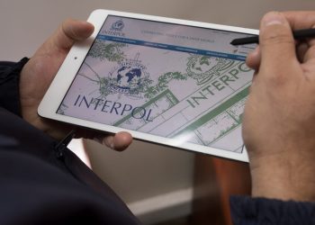 Chilena desaparecida hace más de un año es ubicada en Bolivia tras alerta de Interpol