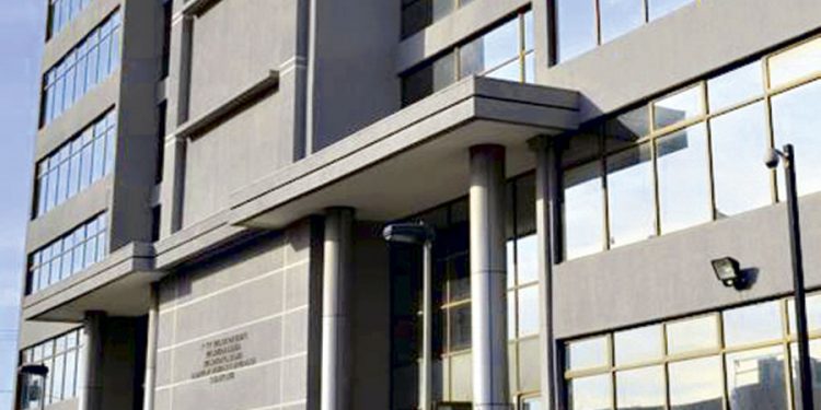 Condenan a cinco personas por tráfico de drogas entre Colombia y Chile utilizando maquinaria agrícola