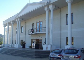 Indagan participación de concejal limachino en empresa que se adjudicó proyecto del municipio