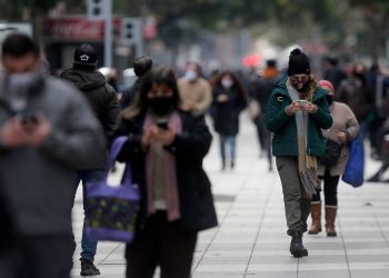 10% de las AFP: OCDE advierte que nuevo retiro de fondos golpeará más las pensiones en Chile y aconseja evitarlo