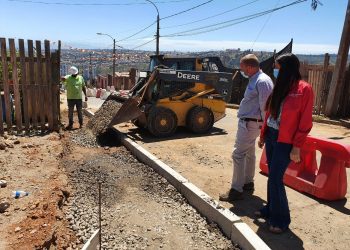 Avanza reconstrucción integral con nuevos espacios públicos para cerros de Valparaíso