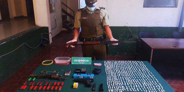 Viña del Mar: con incautación de armas y drogas terminó procedimiento por violencia intrafamiliar