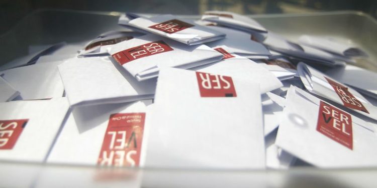 Instan al Gobierno a apoyar el voto postal para pacientes COVID en próximas elecciones