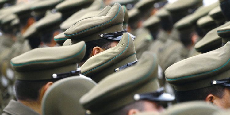Acusan norma «camuflada» en proyecto de ley de reajuste del sector público