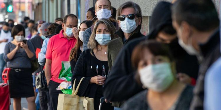 ICOVID Chile: expertos y expertas alertan por reaceleración de la pandemia en el país