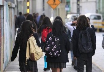 Proyecto de matrícula garantizada en establecimientos particulares pagados y subvencionados es aprobado en el Senado