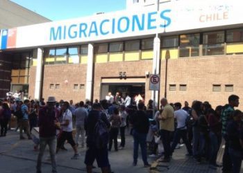 Tras años de tramitación, Congreso despachó Ley de Migraciones, que actualiza la de 1975