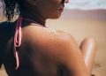 Dermatólogo entrega recomendaciones para cuidar la piel y detectar tempranamente lunares malignos