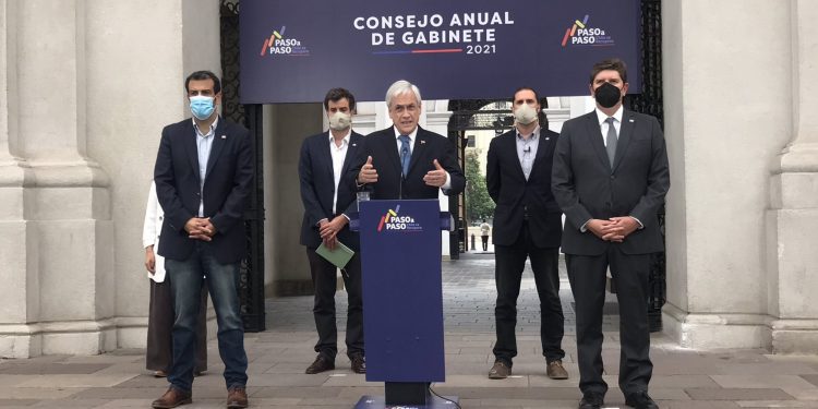Piñera asegura que recuperar los empleos perdidos y reactivar la economía es prioridad