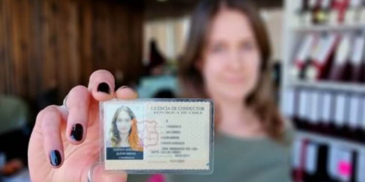 Senadora Allende expresa su conformidad por aprobación unánime de prórroga de las licencias de conducir
