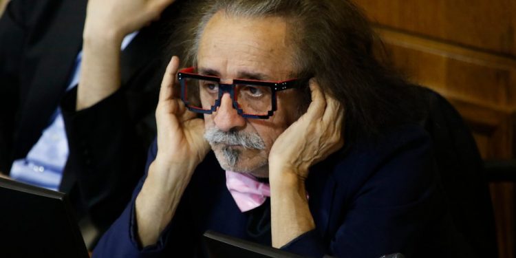 Diputado Florcita Alarcón recibe «doble máxima sanción» y deberá pagar $2,7 millones por publicar fotos íntimas