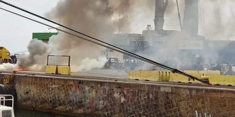Sindicato de Trabajadores Transitorios Estibadores Portuarios de Valparaíso piden condiciones de trabajo y seguridad para ejercer su labor